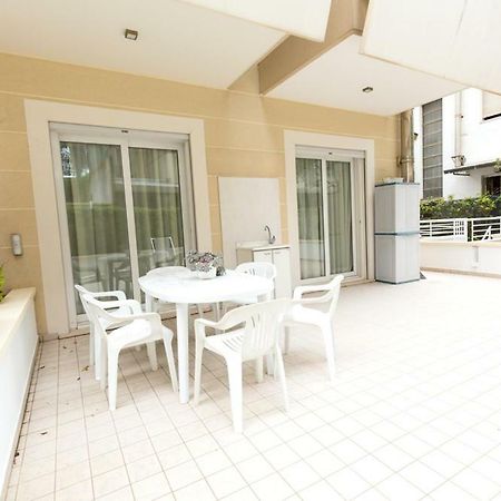Aparthotel England Riccione Exteriör bild