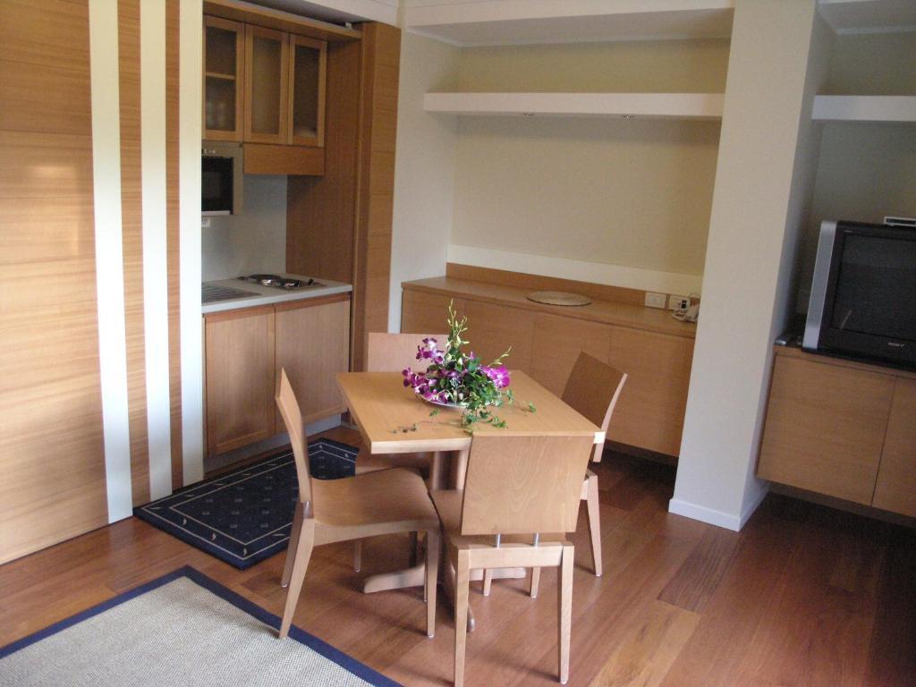 Aparthotel England Riccione Rum bild