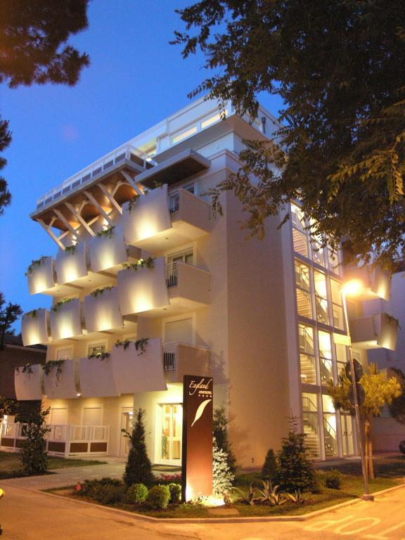 Aparthotel England Riccione Exteriör bild